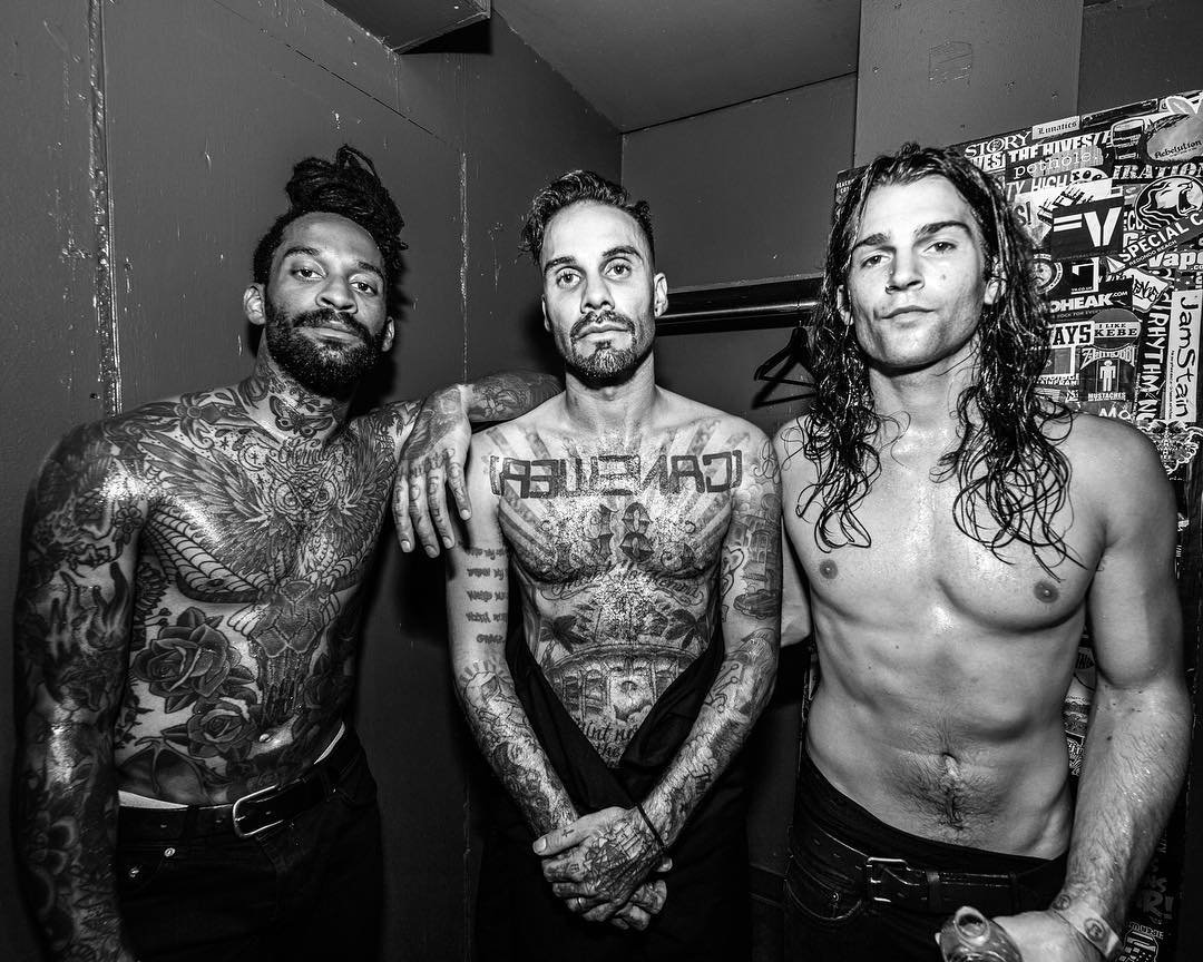 FEVER 333 : Un clip pour le titre « One Of Us » !