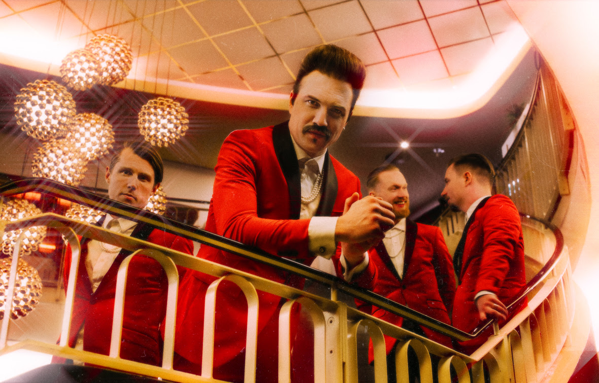 ROYAL REPUBLIC : « Fireman & Dancer » pour fêter l …