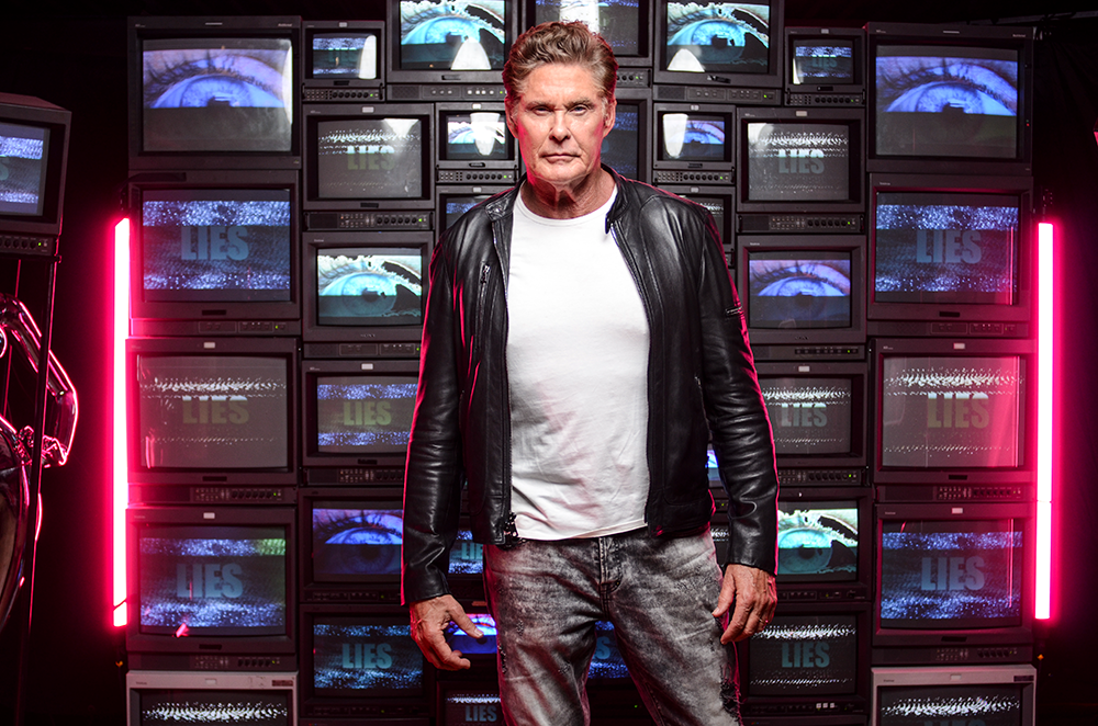 DAVID HASSELHOFF : un album de reprises punk !