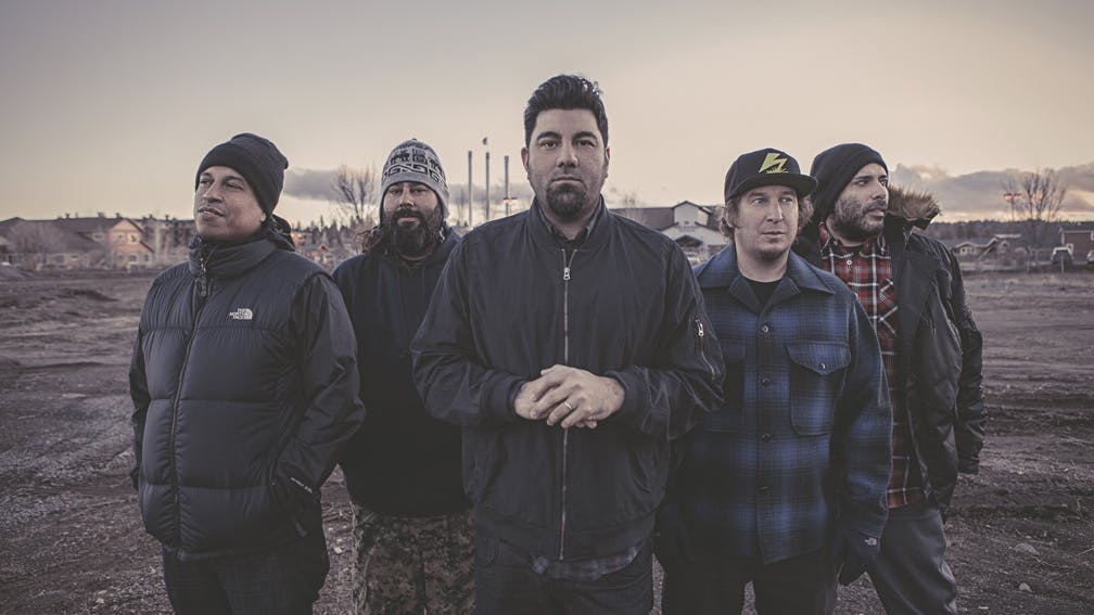 DEFTONES : un beau geste pour son road crew !