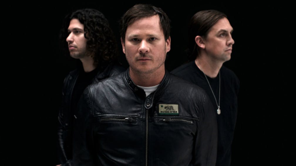 ANGELS & AIRWAVES : un single au profit de Feeding Amer …