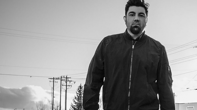 DEFTONES : Chino évoque l’anniversaire de White Pony.
