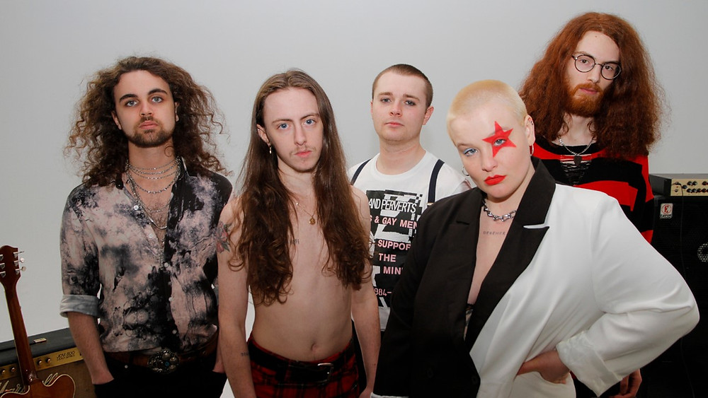 Gen And The Degenerates sort un EP
