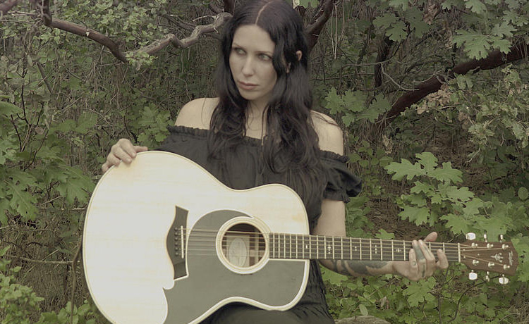Chelsea Wolfe sort un nouveau titre