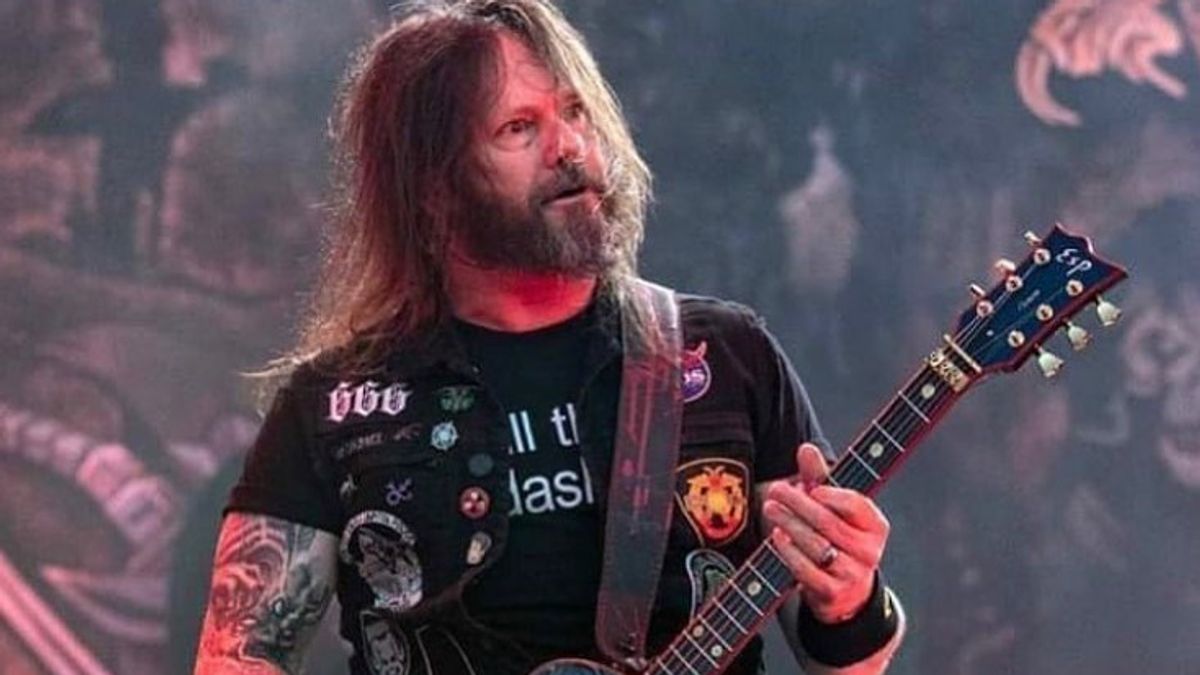 Gary Holt (Exodus, Slayer) achète du merch d’un group …