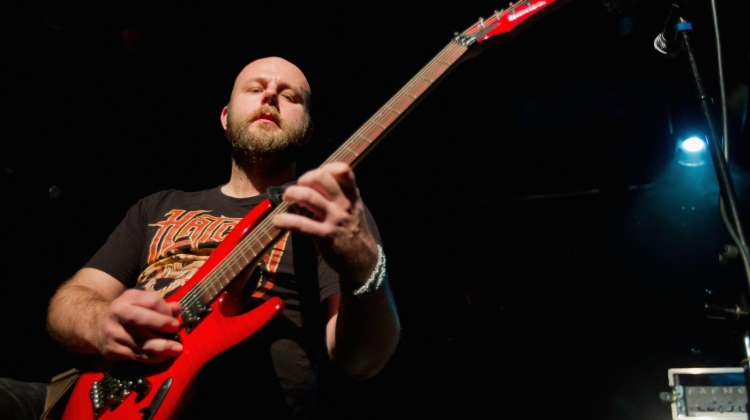 Soilwork annonce la mort de son guitariste
