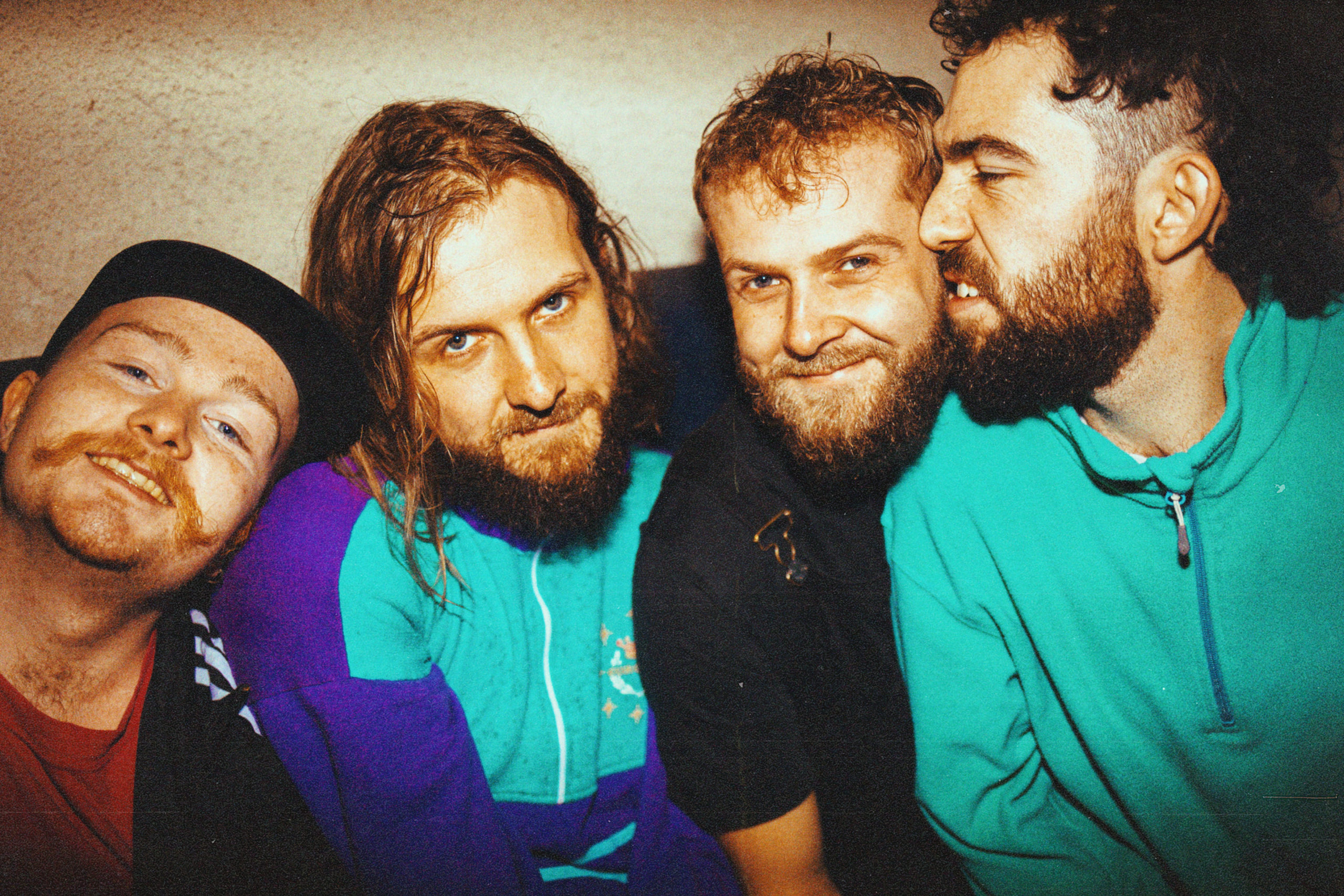 PAPER PLANES – Nouveau clip de TICKLES