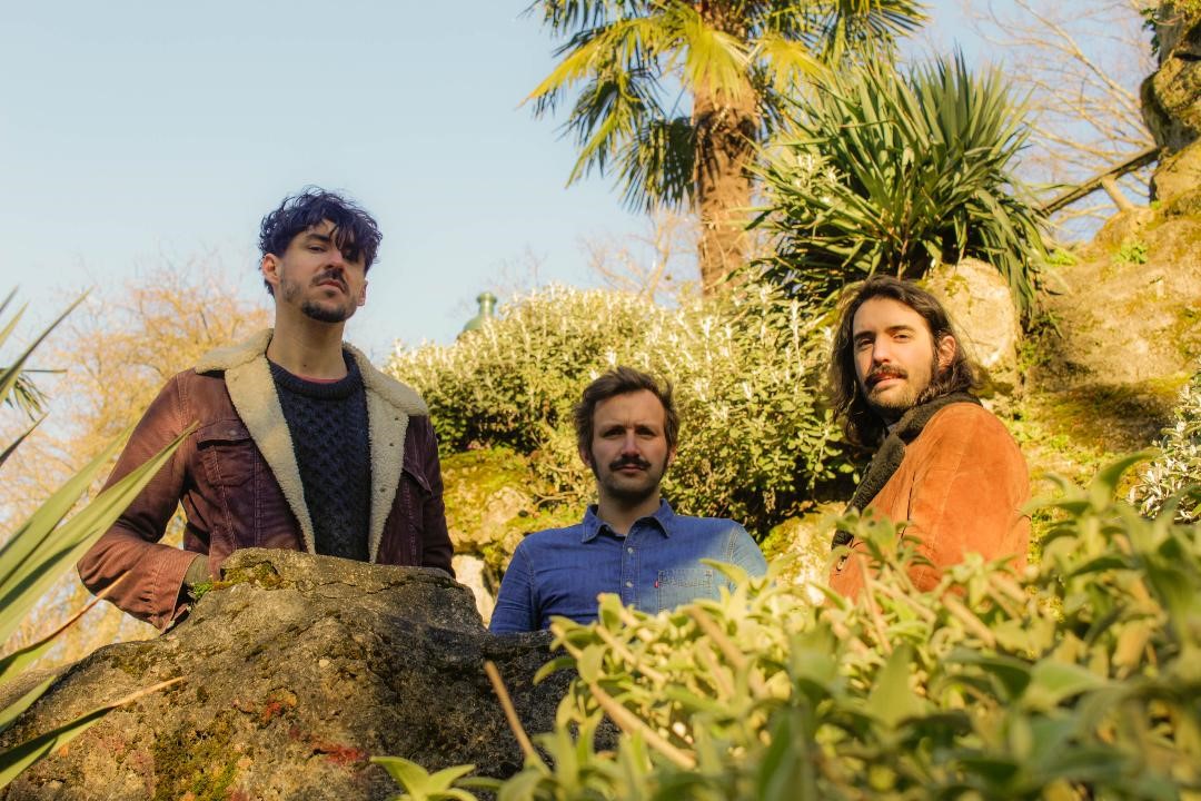 ILION & HYENAS AT THE GATES – Nouveau clip de DEC …