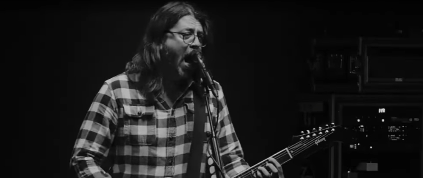 Dave Grohl confirme avoir joué de la batterie sur le nouvel …