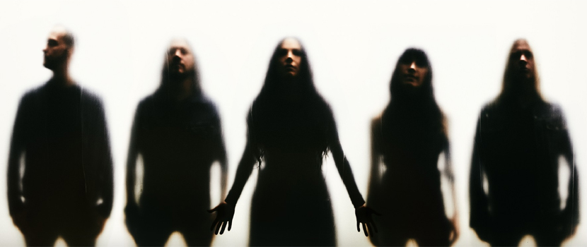 Le chanteur de Papa Roach rejoint Evanescence sur scène pou …