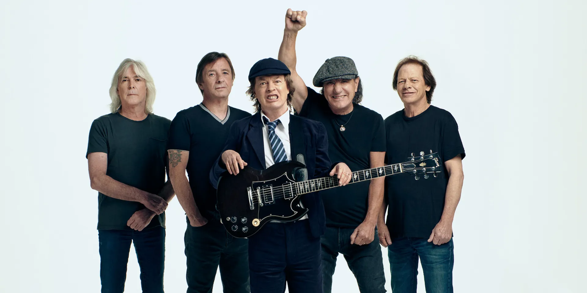 AC/DC dévoile une photo de sa nouvelle formation.